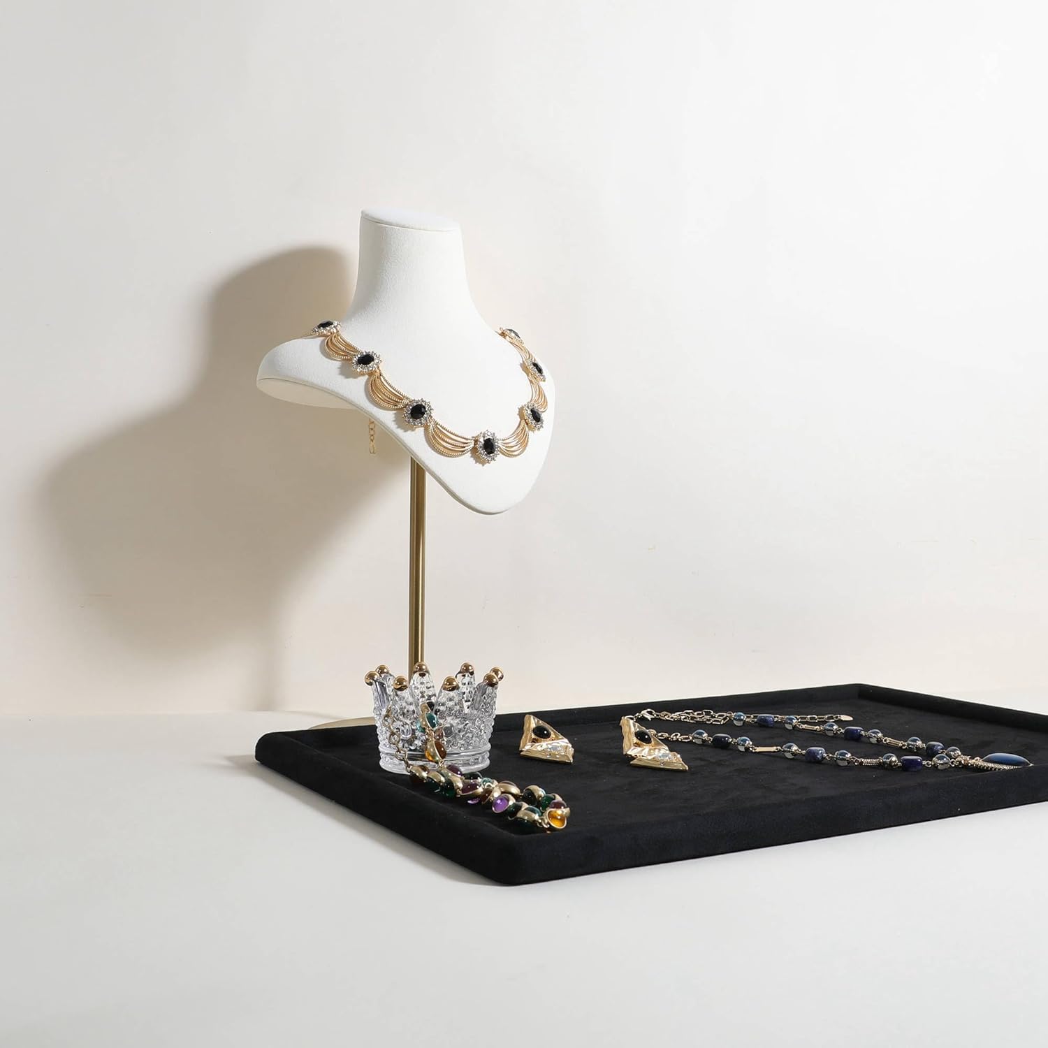 Bust Display Stand for Girls' Necklaces - Image 4